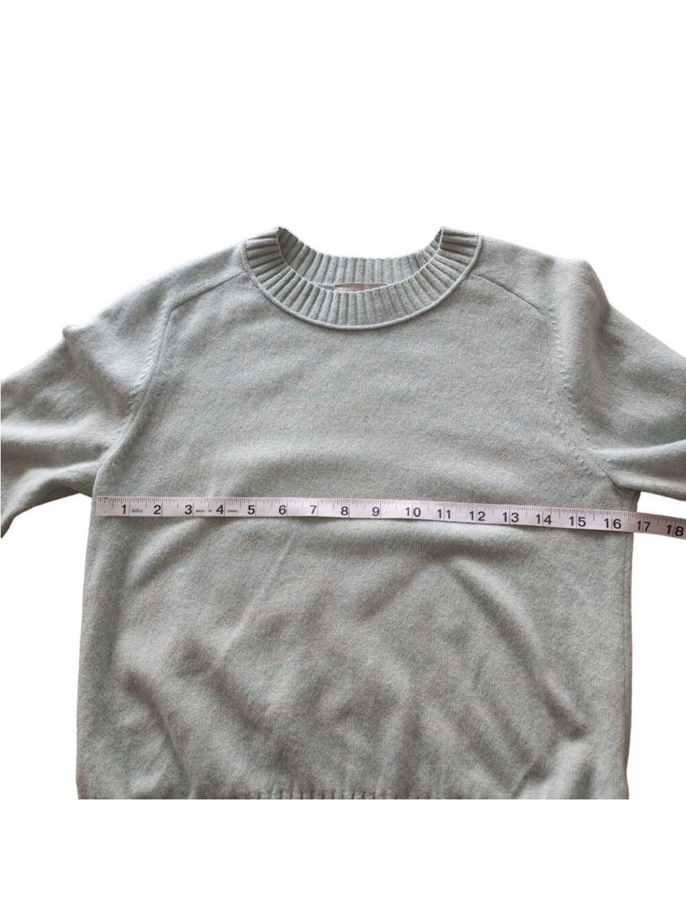 Everlane Cashmere Wool Blend
Crew neck Sweater - Picture 5 of 11